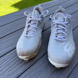 New Balance cleats size 11
