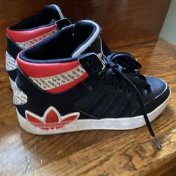 Adidas boy's sports shoes