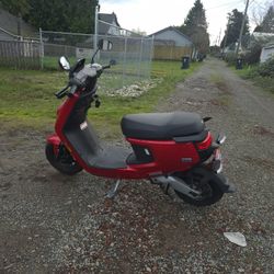2022 NIU MQi+ Sport Electric Scooter – $1,950 OBO (Tacoma)