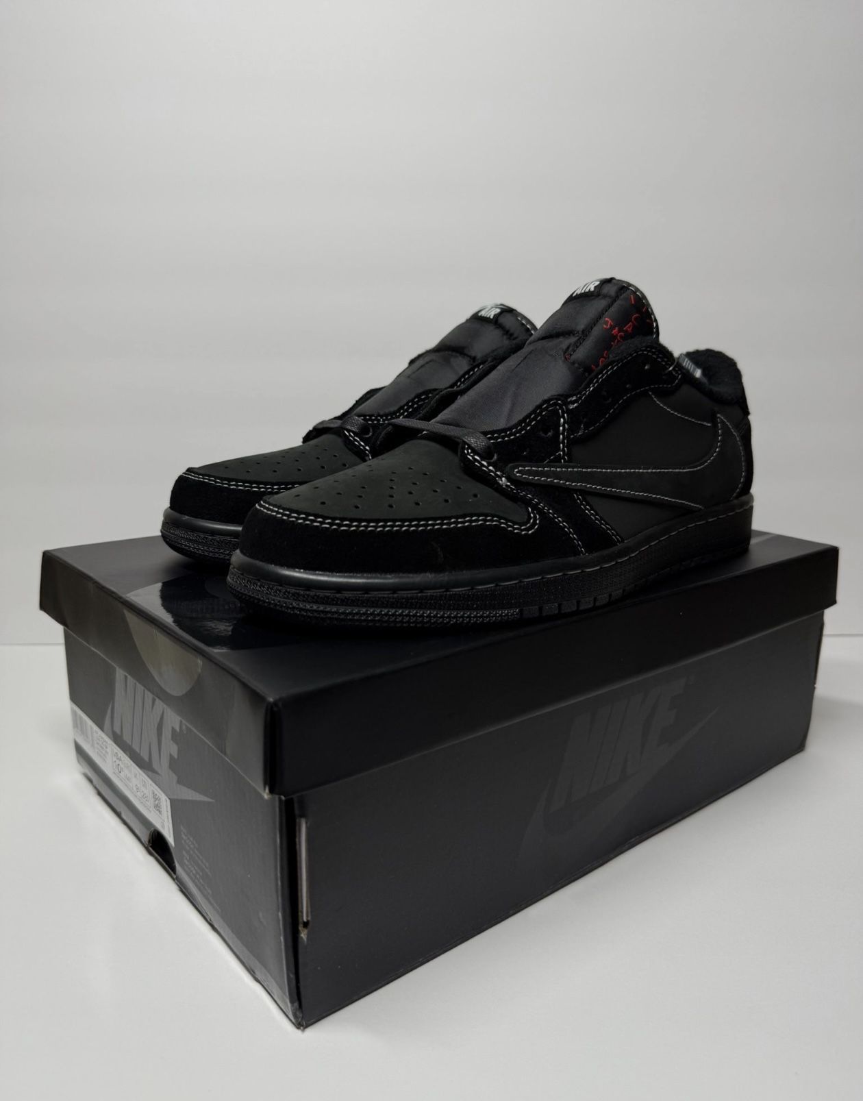 Jordan 1 Low Travis Scott 