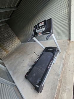 Pro form zT4 treadmill located in Mesa