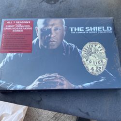 The Shield The Complete Series Collection