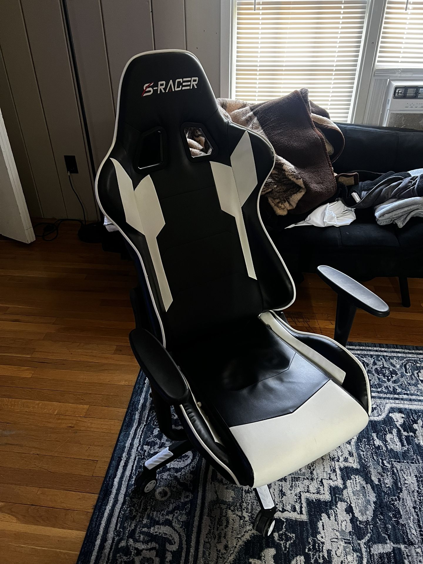 S-Racer Gaming Chair