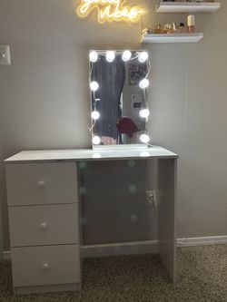 Makeup Vanity