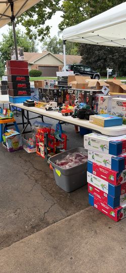 🚨YARD SALE🚨TODAY 8/29/2026 🚨  291 6th street. Wheeling, IL 60090🚨