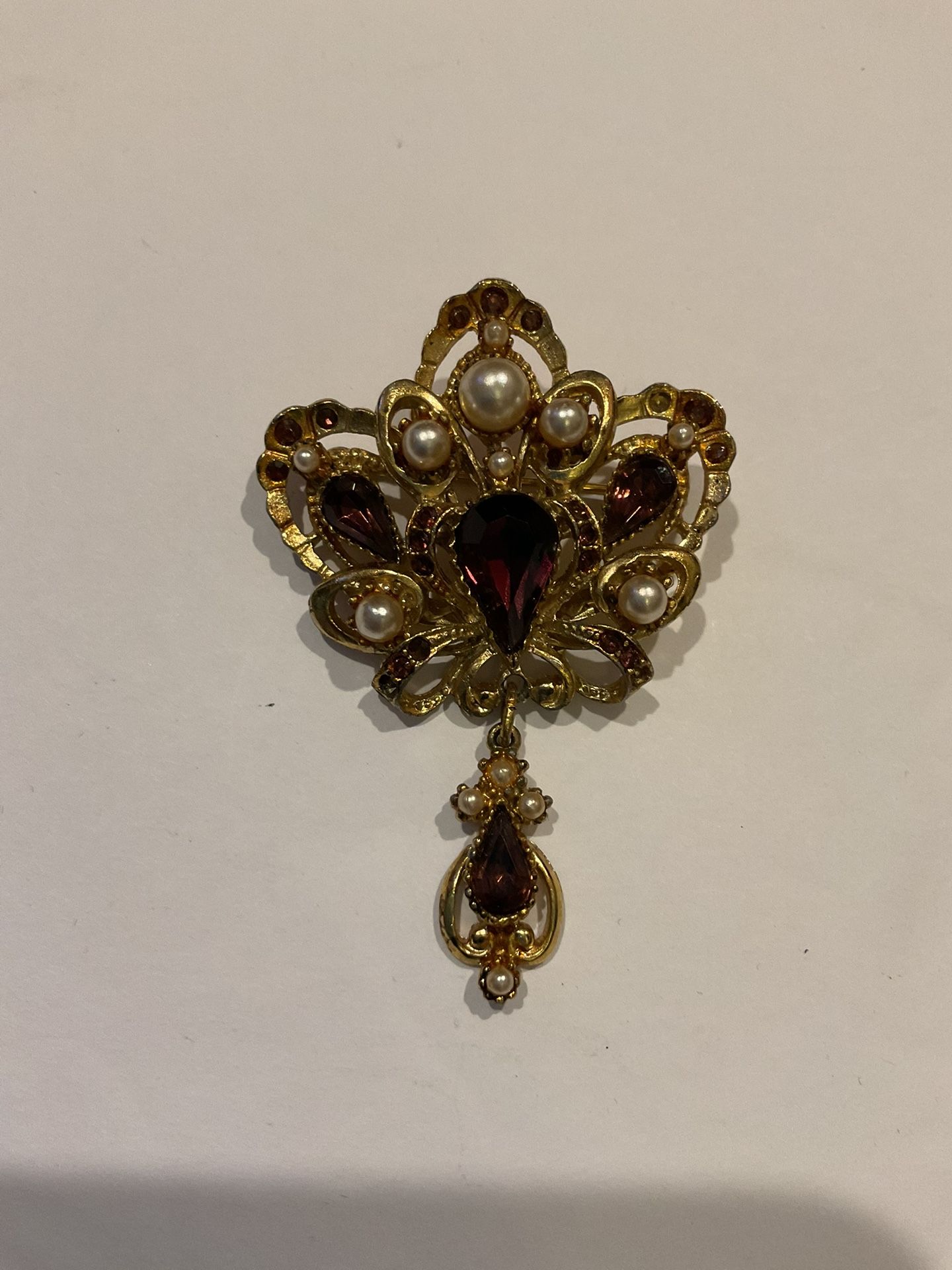 Vintage Gold Tone Purple Gem Pearl Teardrop Pin Brooch Jewelry A924 Signed