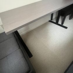 Desk Manual Pneumatic Adjustable Standing/sit