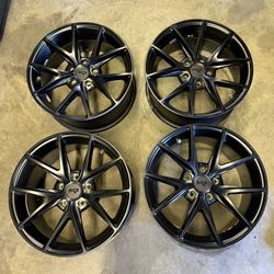18” Staggered Nichie Rims 5 X 120
