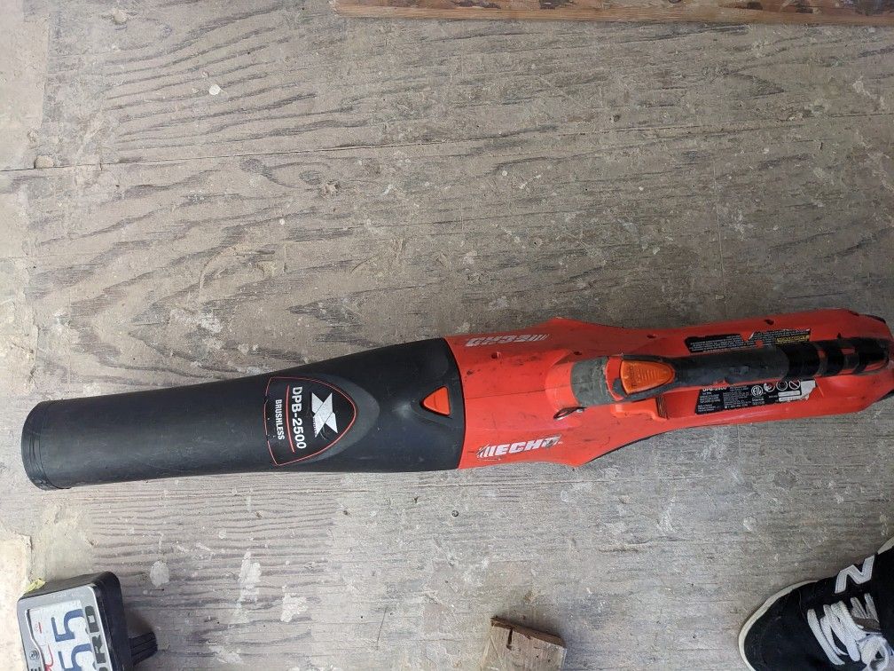 Dbp 2500 Eco Hand Held Leaf Blower