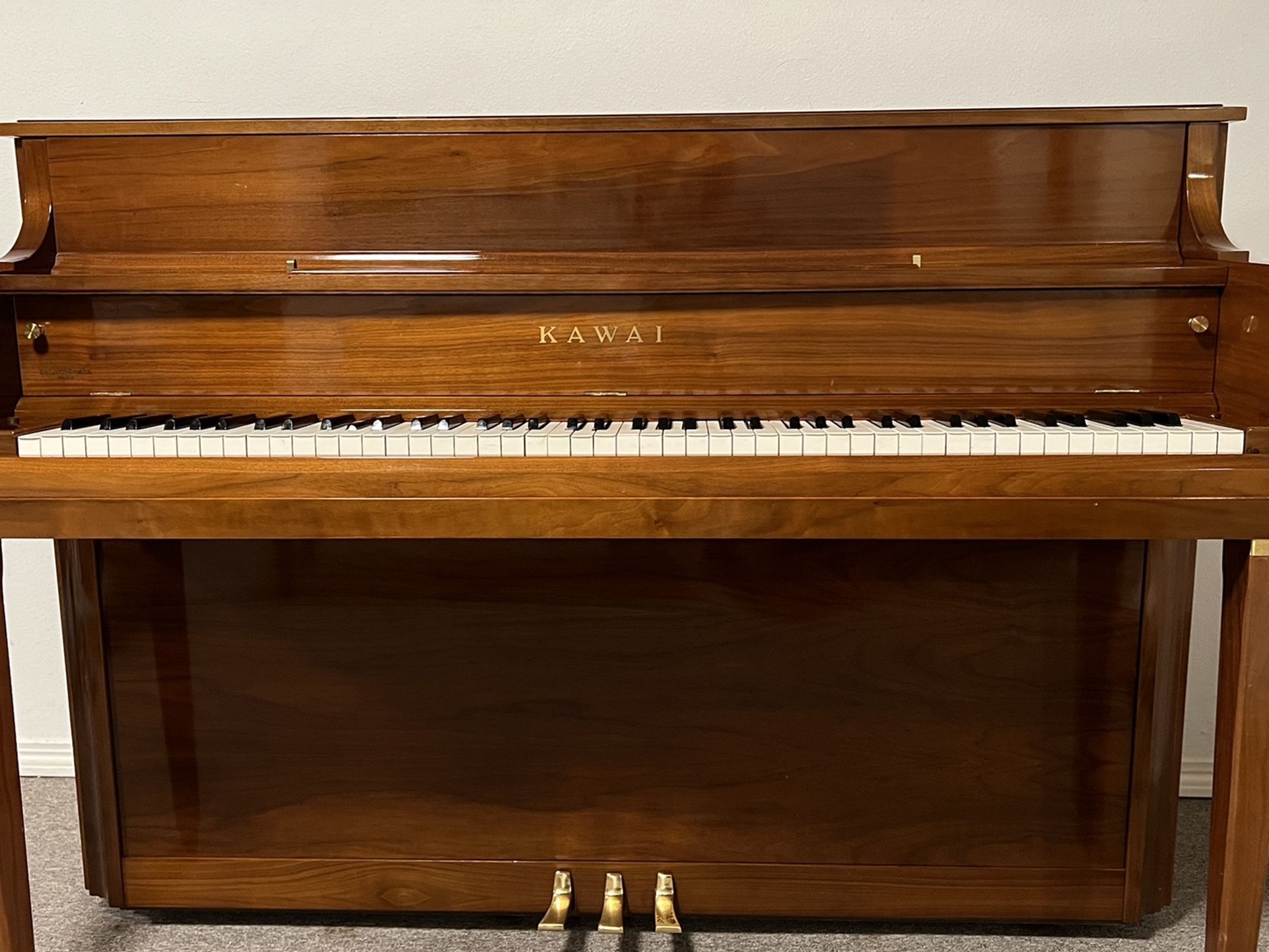 Kawai Walnut Piano