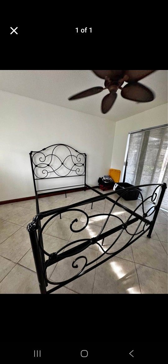 Queen Size Bed Frame Iron