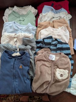 Baby clothes 0-3 mo.