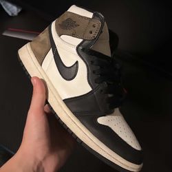 Jordan 1 Mocha Size 7.5