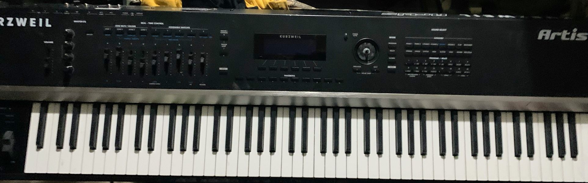 Kurzweil Artis 88 Key