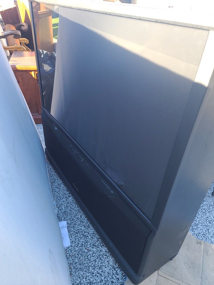 Big Screen TV Free