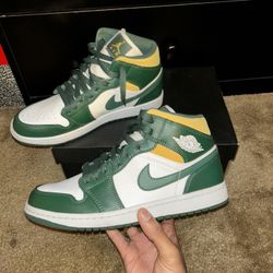 Jordan 1 GREEN /YELOW /WHITE 