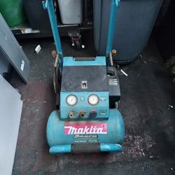 Makita 5200 3HP Air compressor 