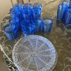 Rattan Paper Plate Holders