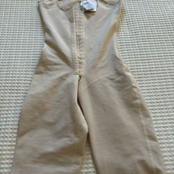 Size Medium Faja Colombiana New 