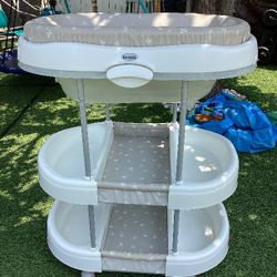 BAÑERA Y PARA CAMBIAR PAÑALES