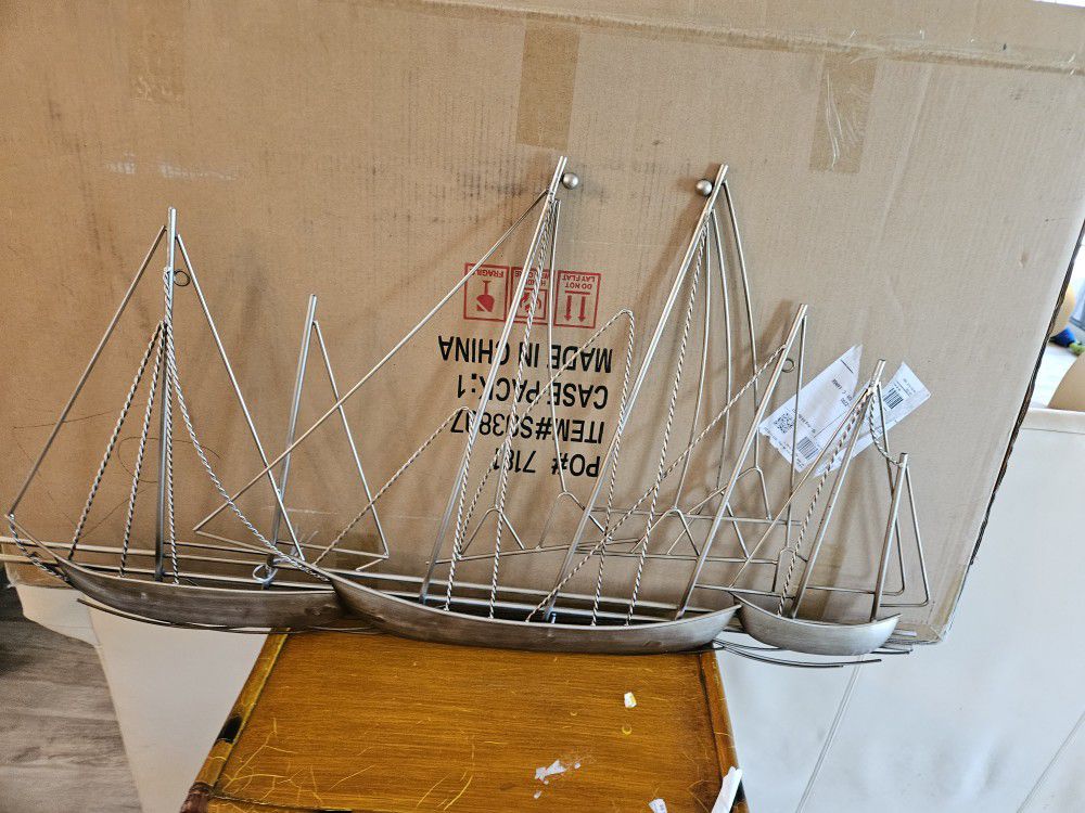 Ocean Vibes 3 Sailboats In Ocean Metal With Brushed Silver Tones GREAT COASTAL LOOK NEW IN BOX  Pd 120 39 W 29 H 40.00 Obo