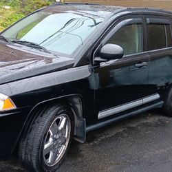 2007 Jeep Compess Needs Transmission Dose Not Move Has $1200 Dollars Worth Of Brand New Tires New $200key Fab Have Title Transmission Run From $1000 