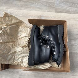 Danner Mountain Light II (Size 8.5)