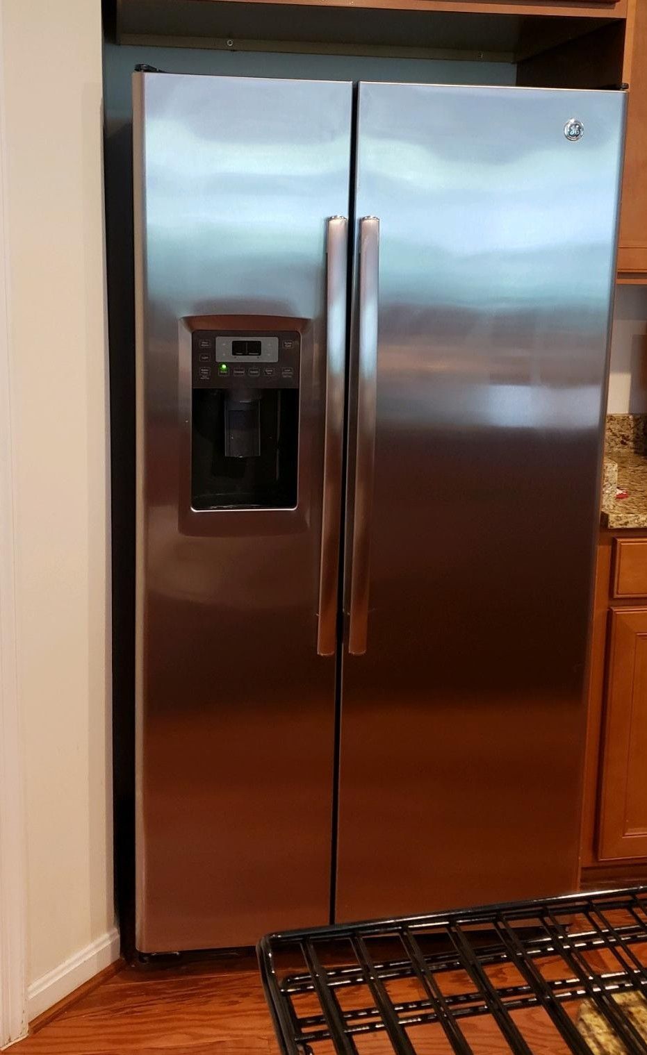 GE 23.3 Cu. Ft. Side-by-Side Refrigerator