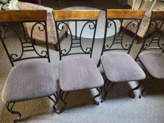 4 Dining Room Chairs
