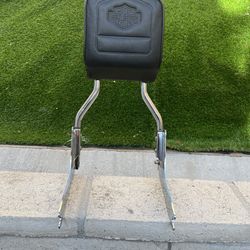 Motorcycle sissy bar