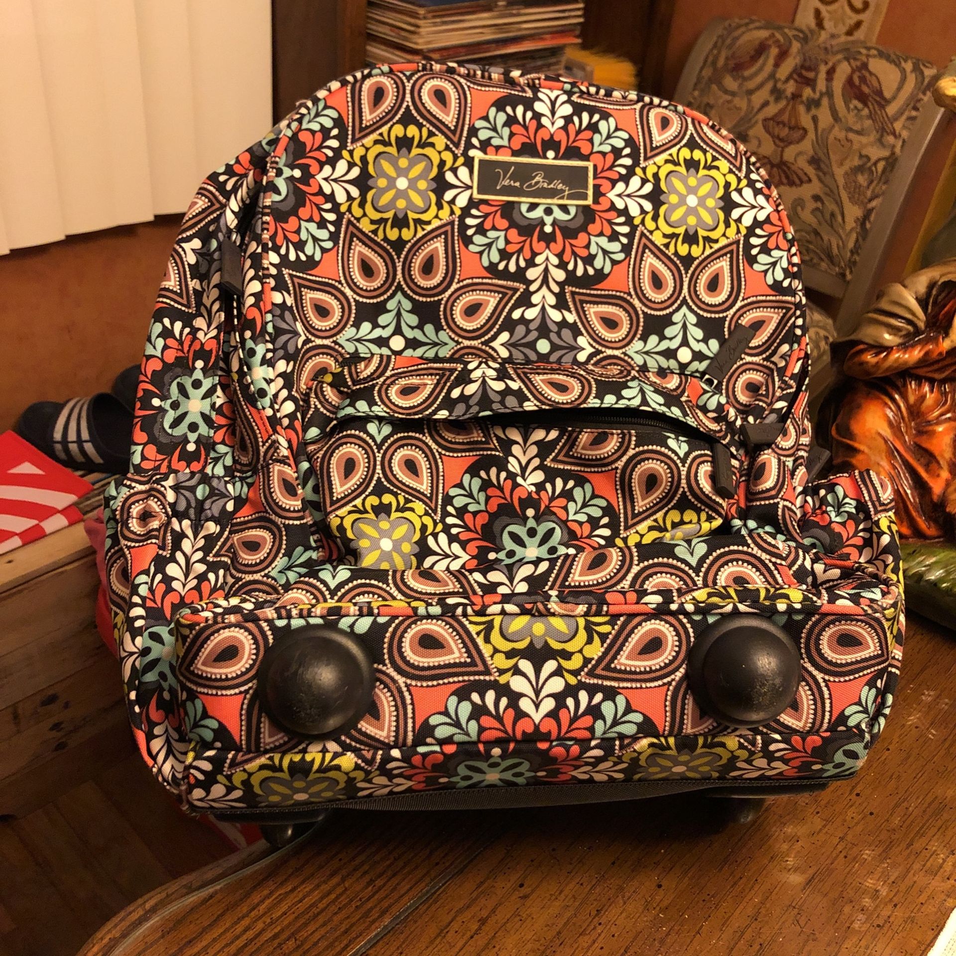 VERA BRADLEY Long Handle Two Rolling Wheels And Two Feet Multi Compartments POSITIVELY LIKE NEW BACKPACK