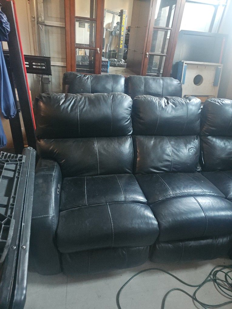 Recliner/couches