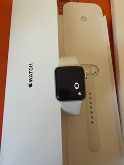 Apple Watch series 3 38mm Gps  + extras. Read
