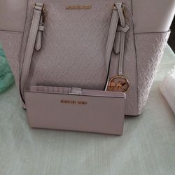 Mk Purse And Wallet 