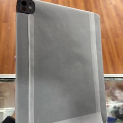 iPad Pro 13 256gb WiFi Brand New 