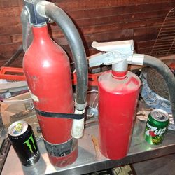 2 Fire Extinguisher 