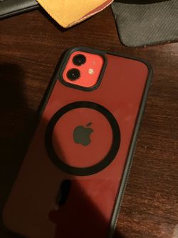 iPhone 12 red
