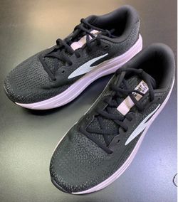 Brooks Womens Size 8 Sneakers “Ghost 2 Max”