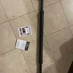 Pull up bar for hallway