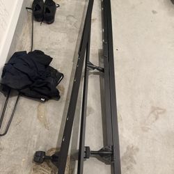 Adjustable base frame 