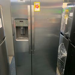 GE GSS23GSKSS 23.2 Cu. Ft. Side-by-Side Refrigerator  9CU