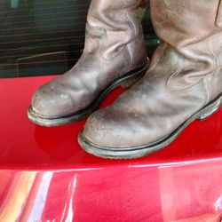 Size 11 D Pecos Red Wing Steel Toe Work Boots. In great condition. Some wear. Great for the Oilfield. Must come pick up in the Atascocita/Lake Houston
