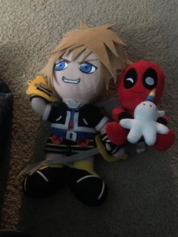 Kingdom Heart- Sora doll & Deadpool small doll