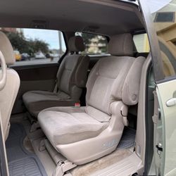 2006 Toyota Sienna Middle And Rear Stow And Go SEATS ONLY