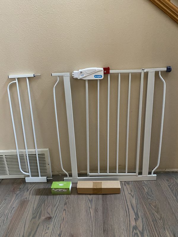 Regalo Baby Gate for Sale in Redmond, WA - OfferUp