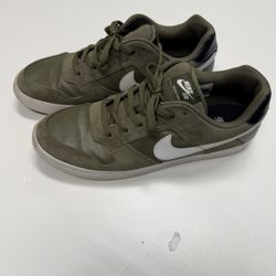Men’s Nike SB Olive- 10.5