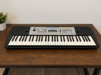 Yamaha 61 Key Keyboard