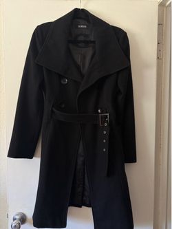 Women’s black guess coat
