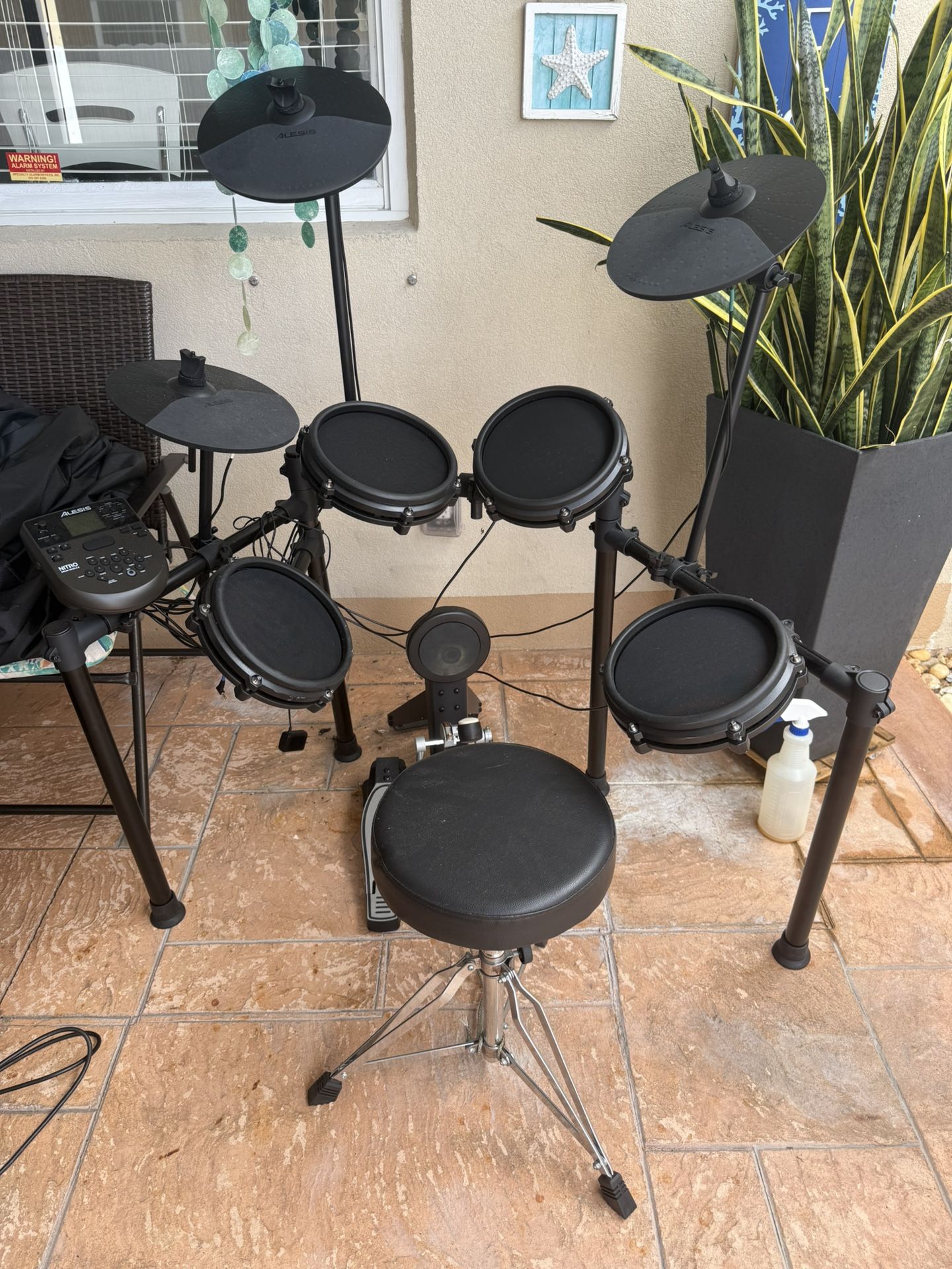 Alesis Electric Drumset with Amplifier