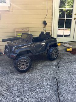 Kids Electric Ride-On Jeep Toy Car